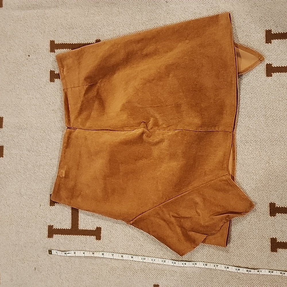 Mini skirt - Picture 2 of 2